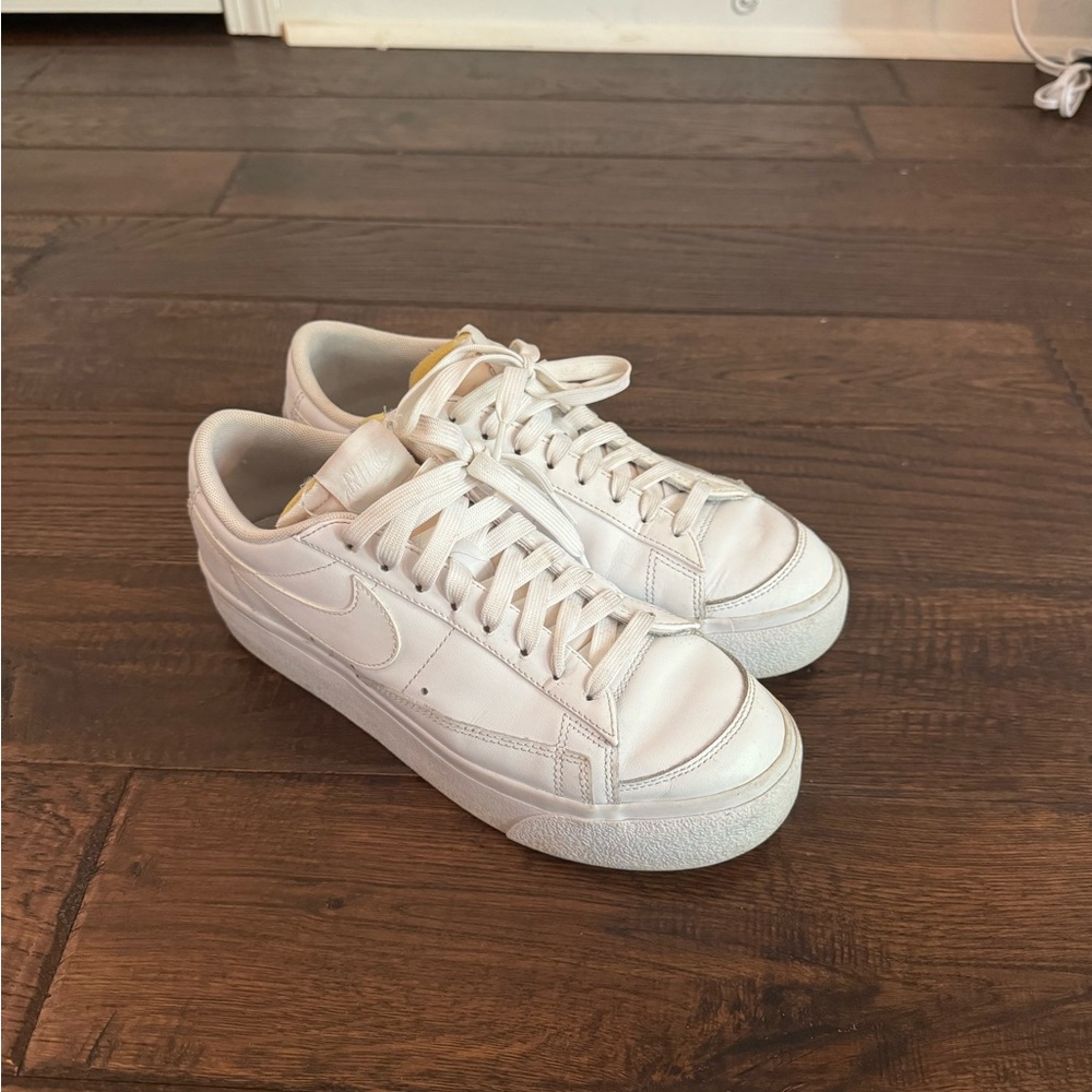 Nike Blazer Low Platform